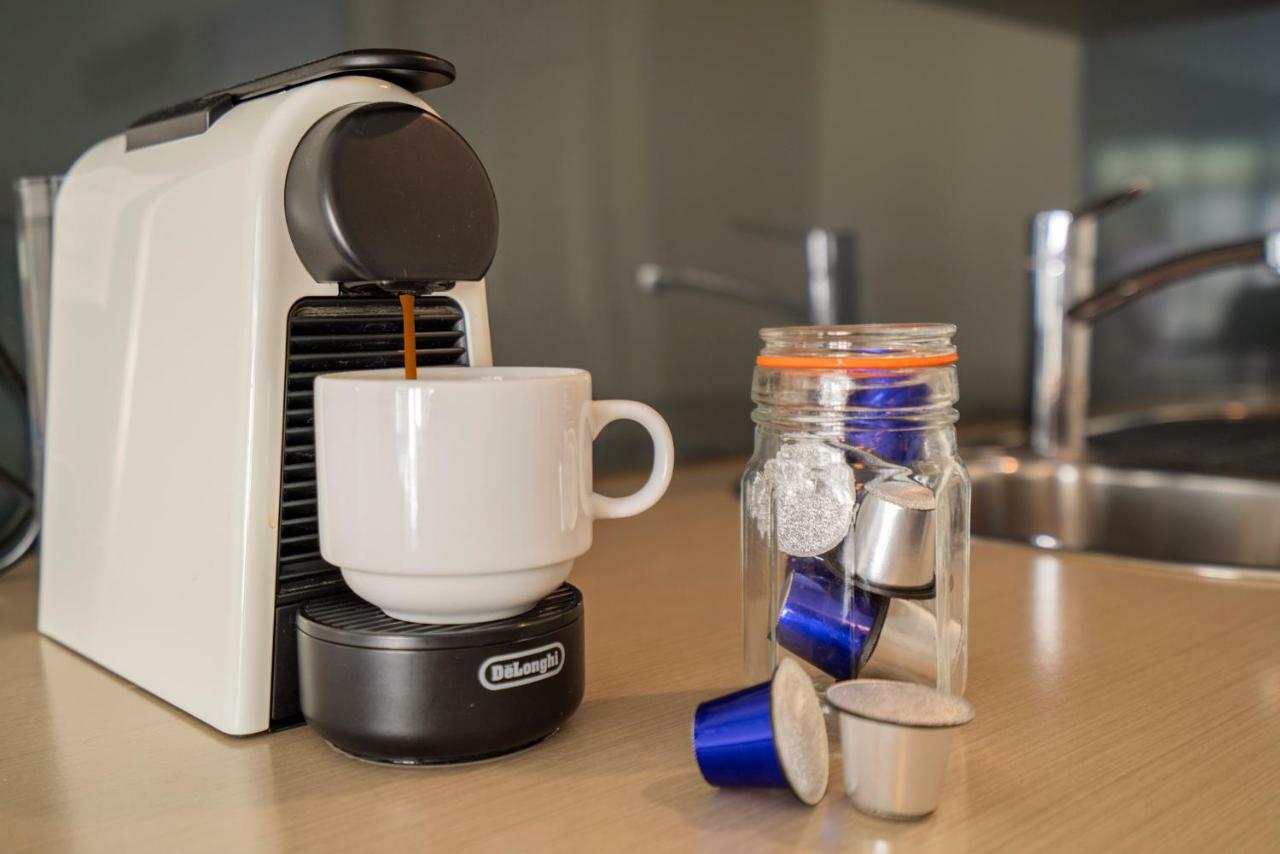 ซิลเวอร์ เฟิร์น แอคคอมโมเดชั่น แอนด์ สปา Motel โรโตรัว ภายนอก รูปภาพ A Nespresso machine