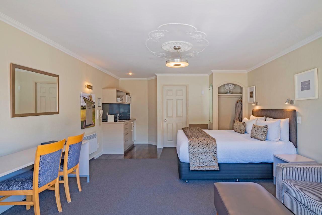 ซิลเวอร์ เฟิร์น แอคคอมโมเดชั่น แอนด์ สปา Motel โรโตรัว ภายนอก รูปภาพ A studio apartment in New Zealand